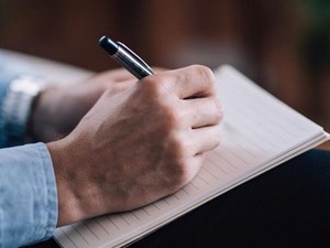 ¿Cuándo recurrir a un psiquiatra en lugar de a un psicólogo?