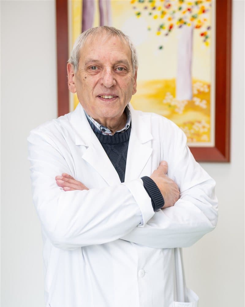 Francisco León Álvaro Meseguer, doctor de Clínica Condado en O Porriño
